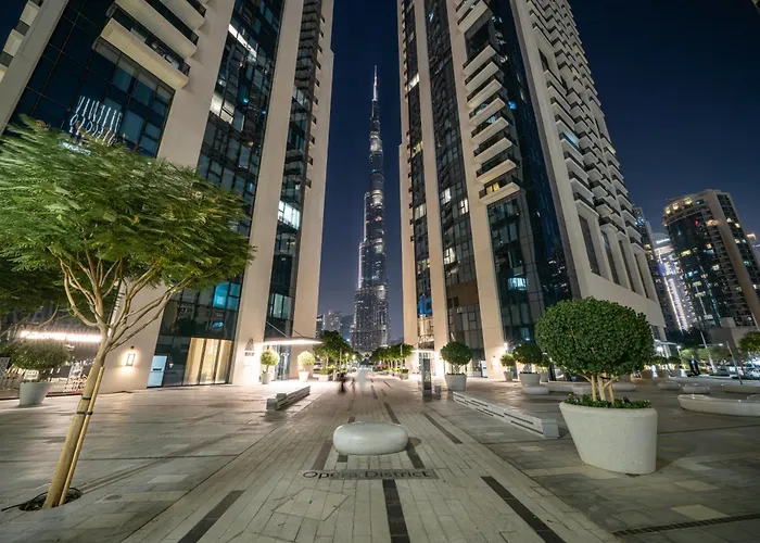 5 Min To Burj & Dubai Mall, Pool With Burj View