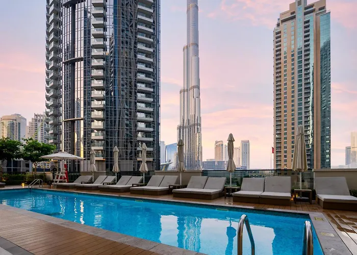 5 Min To Burj & Dubai Mall, Pool With Burj View