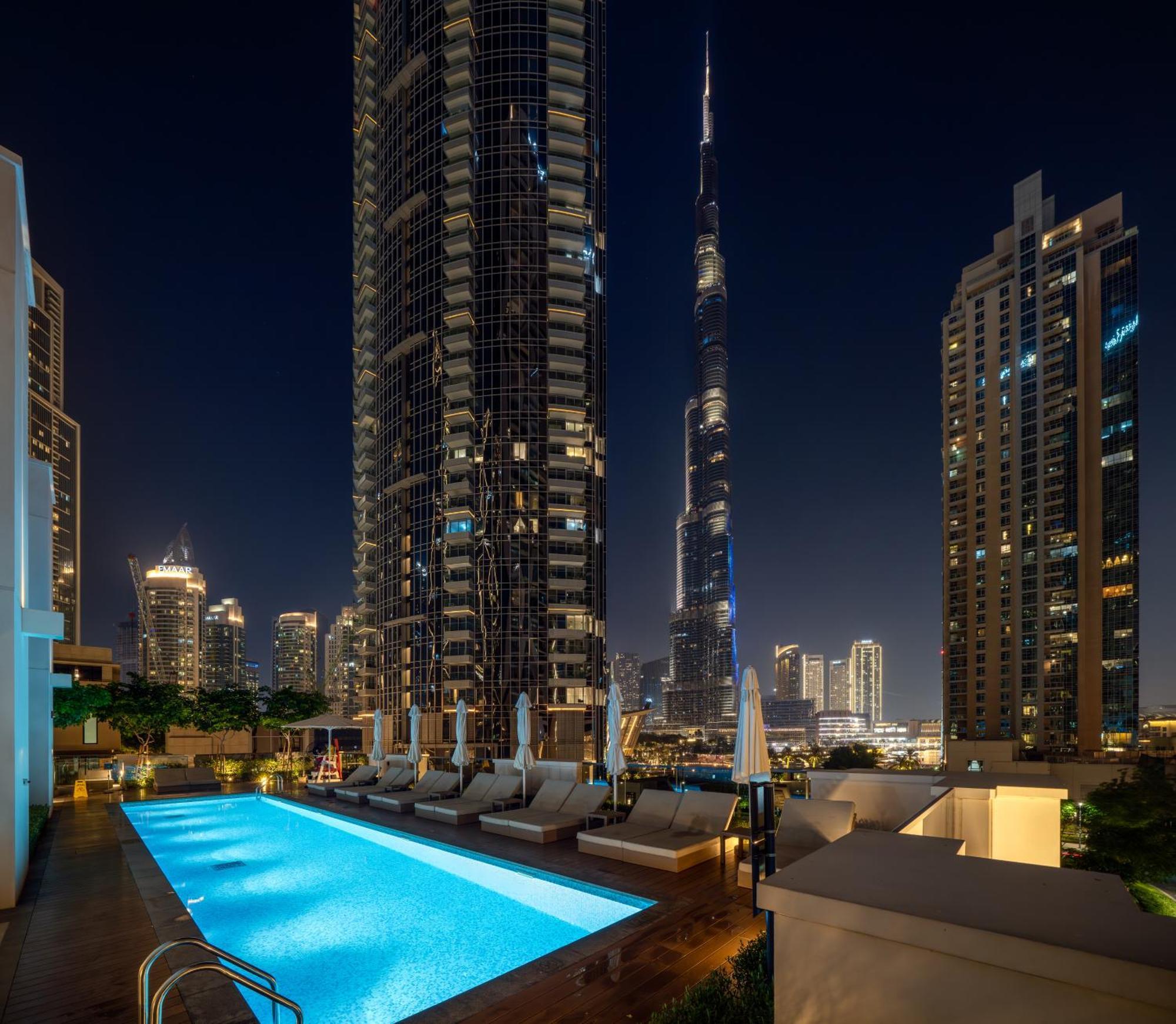 5 Min To Burj & Mall, Pool With Burj View * Dubai