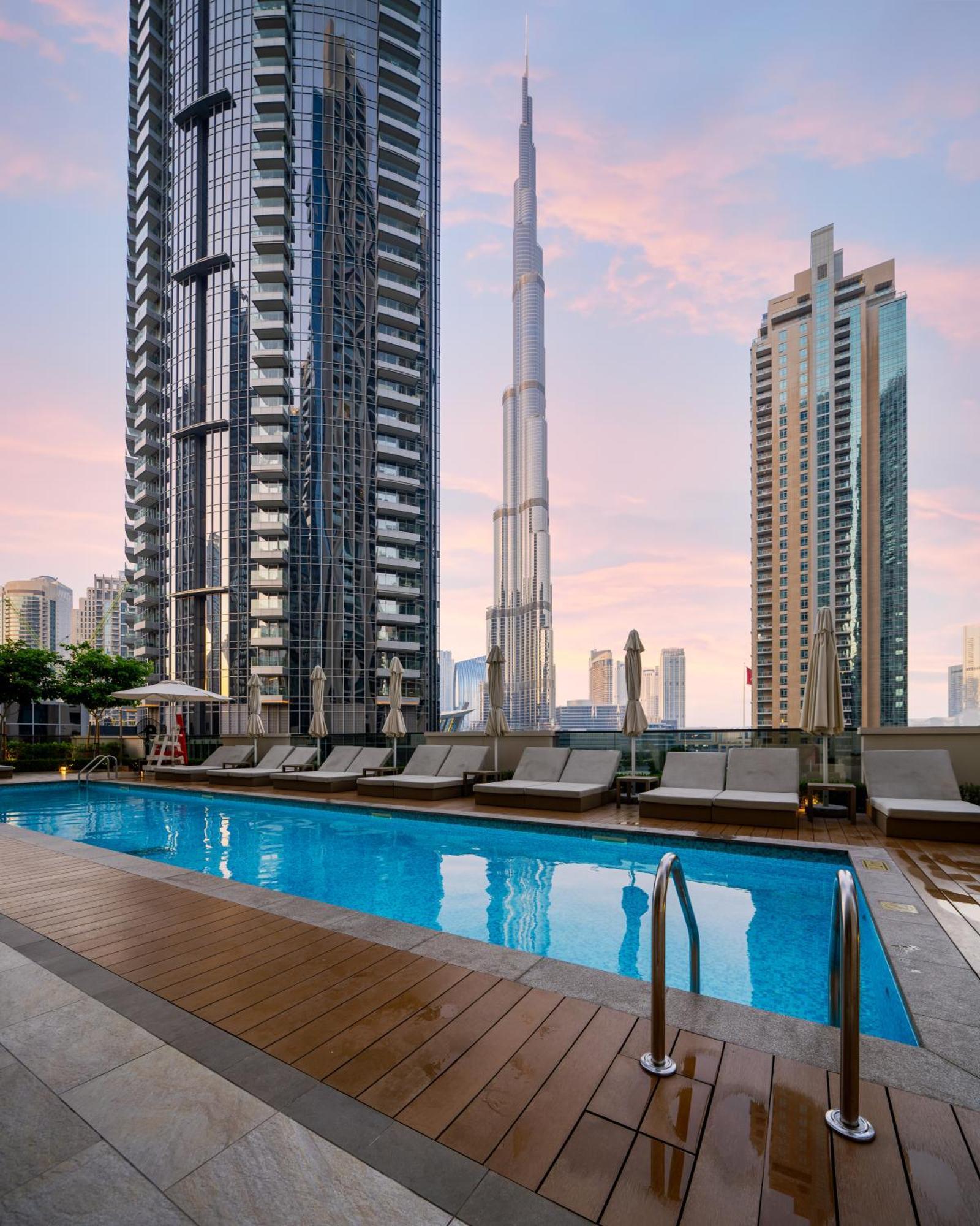 Apartment 5 Min To Burj & Mall, Pool With Burj View *
